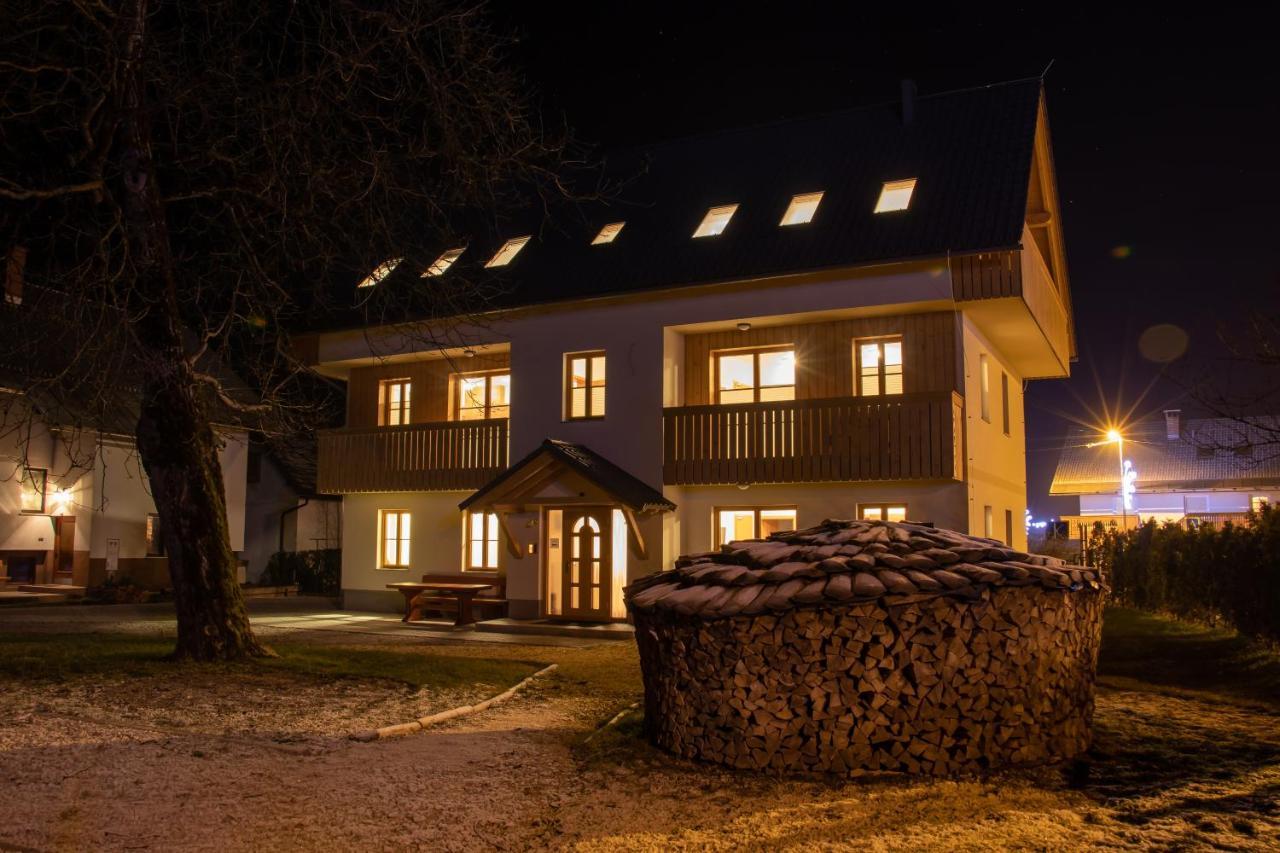 Apartments & Rooms Pr' Skalovc Bohinj Esterno foto
